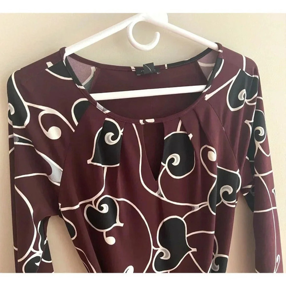 Ann Taylor Factory Small Burgundy and Black Heart Scroll Short Dress Long Sleeve - Picture 5 of 12